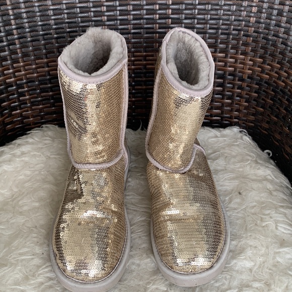 UGG Classic Gold Sequin Ankle Boots - Picture 4 of 16